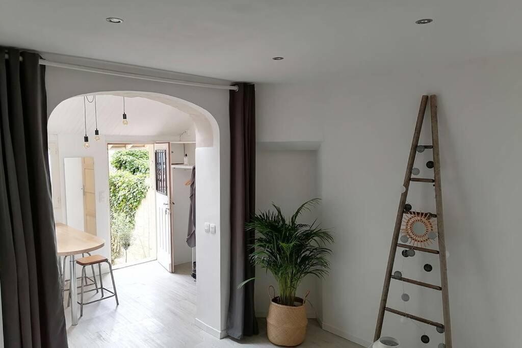 Les Etapes Chartraines Parking Wifi Jaccuzi Apartment Chartres Bagian luar foto