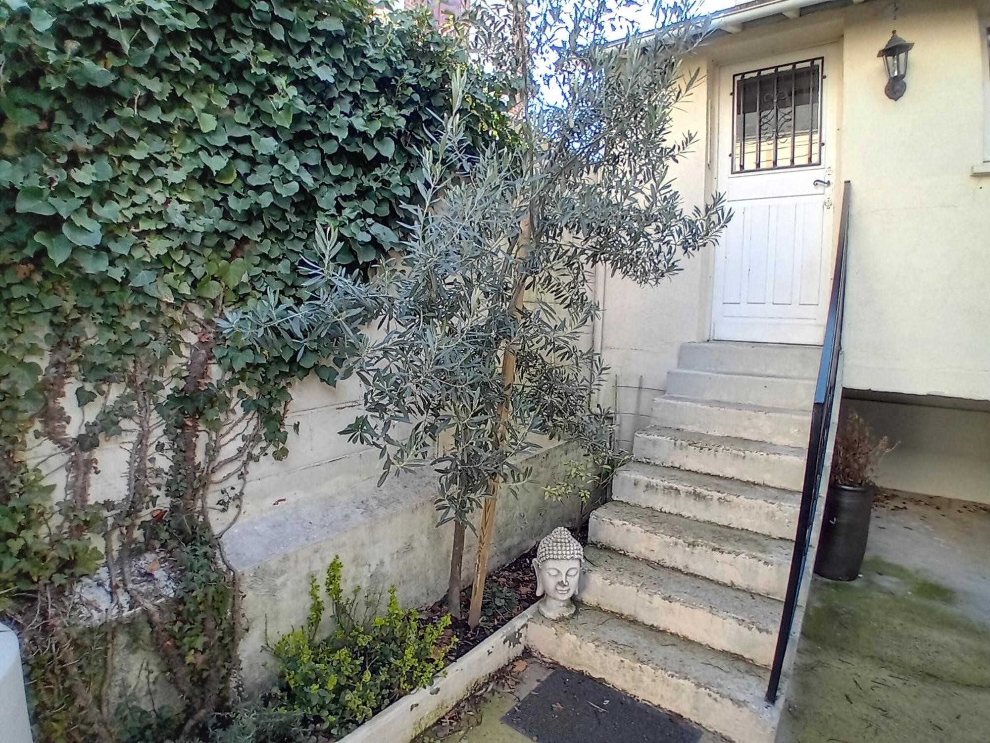 Les Etapes Chartraines Parking Wifi Jaccuzi Apartment Chartres Bagian luar foto